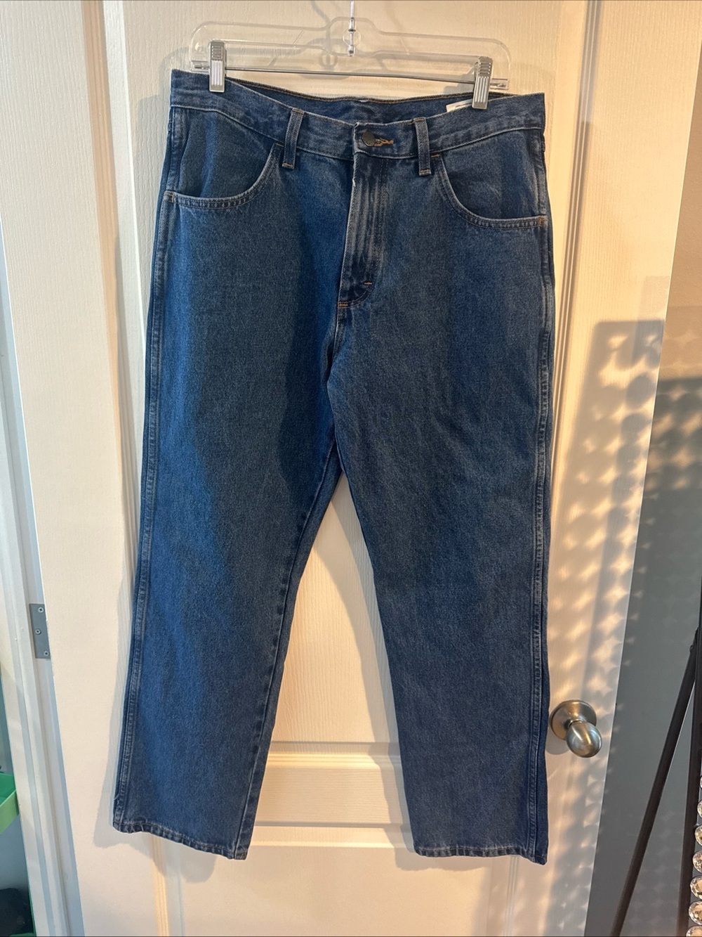 Wrangler Men's Classic Straight Jeans in Medium Blue Wash